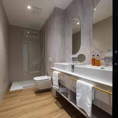 Sunday Hotel 4*