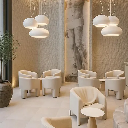 Sunday Hotel